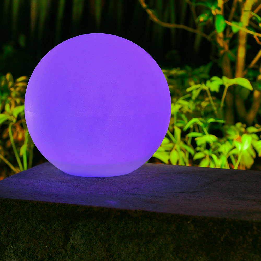 Hochwertige LED-Solarkugel-Leuchte BIRTA mit Spieß, USB-Kabel und Fernbedienung