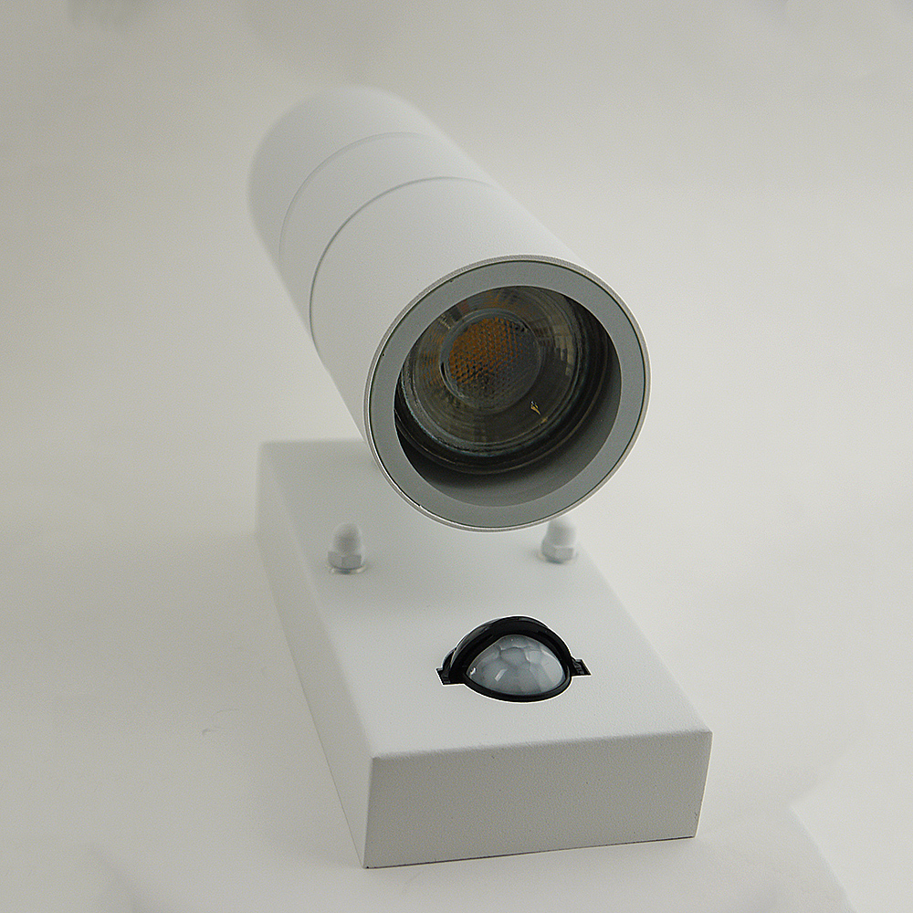 Außen-Wandleuchte Bornholm 2-flammig mit Sensor, verschiedene Farben