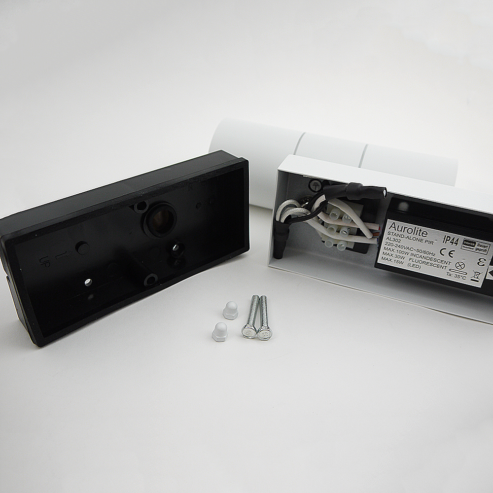 Außen-Wandleuchte Bornholm 2-flammig mit Sensor, verschiedene Farben