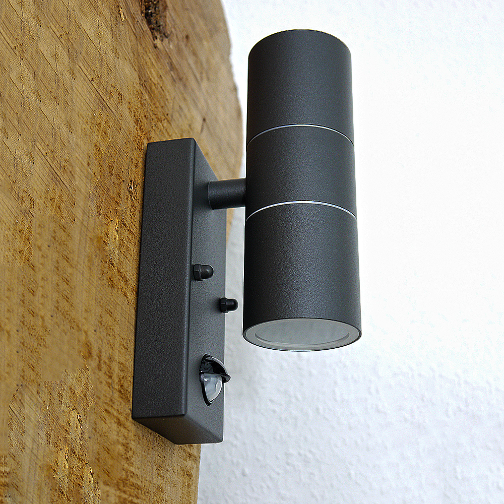 Außen-Wandleuchte Bornholm 2-flammig mit Sensor, verschiedene Farben