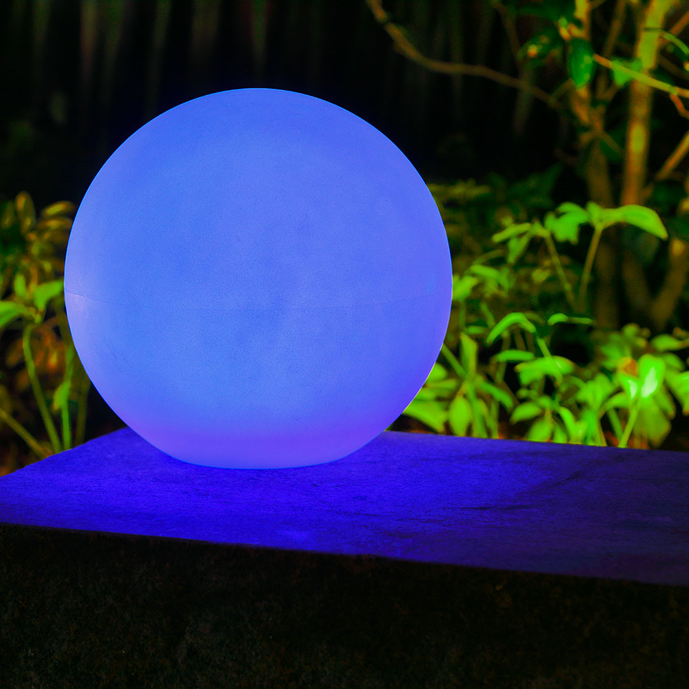 Hochwertige LED-Solarkugel-Leuchte BIRTA mit Spieß, USB-Kabel und Fernbedienung
