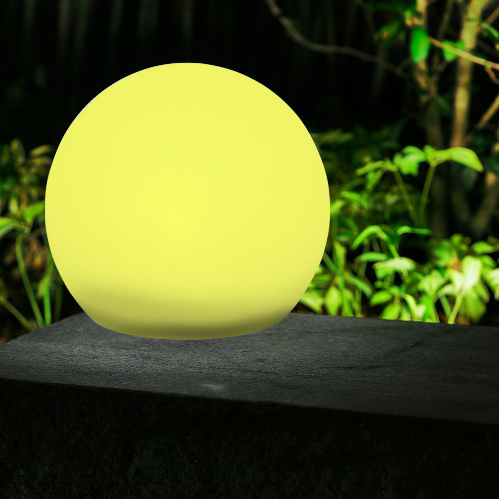 Hochwertige LED-Solarkugel-Leuchte BIRTA mit Spieß, USB-Kabel und Fernbedienung