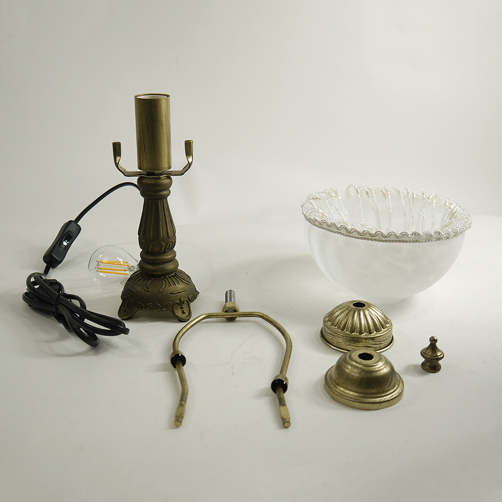 LED Tischleuchte Landhausstil WEIDE messing-antik Glasschirm