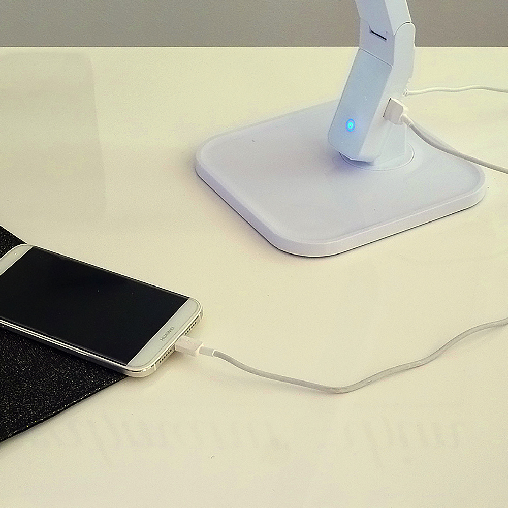LED Schreibtischleuchte Jan mit USB Anschluß und Touchfunktion