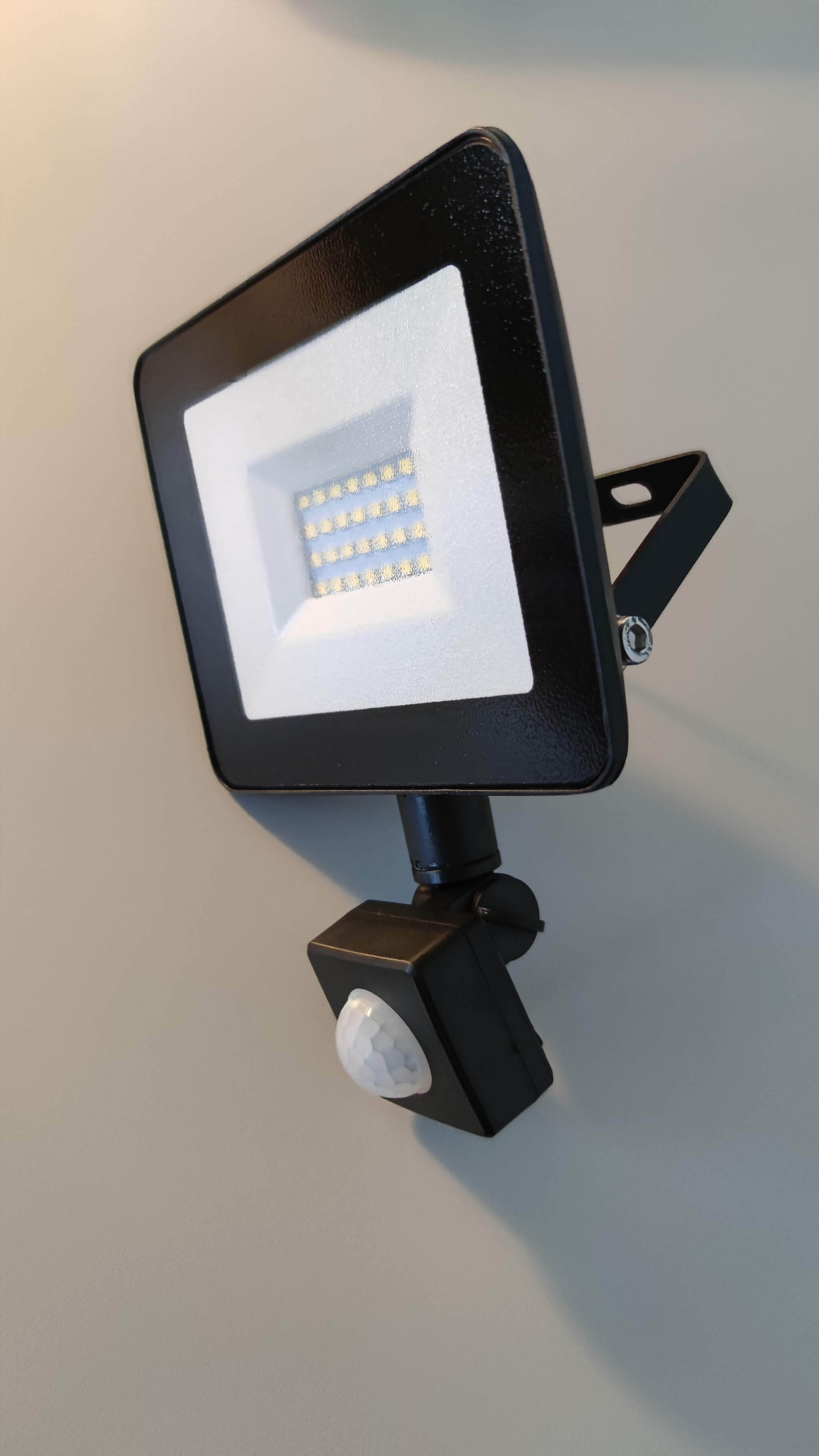 LED Fluter Außenwandleuchte mit Bewegungsmelder